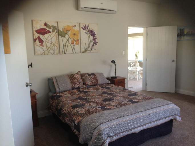 Bedroom 3, Cave Rock Guest House, Christchurch