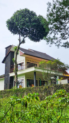 Exterior 14
