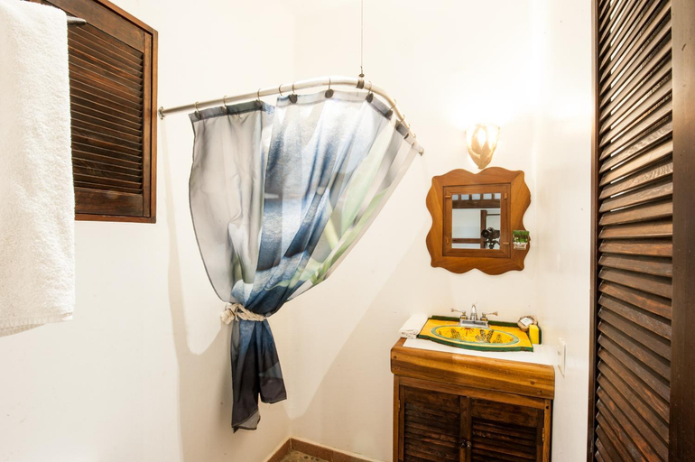 Bathroom, Casa Marco, Dist. Pochutla