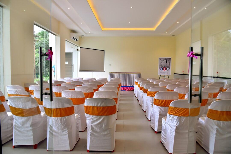 Business Facilities