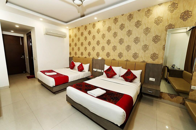 Bedroom 5, Hotel Almati Inn, Delhi