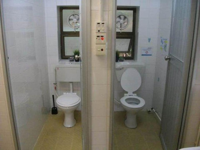 Bathroom 5, YHA Ngong Ping SG Davis Youth Hostel, New Territories