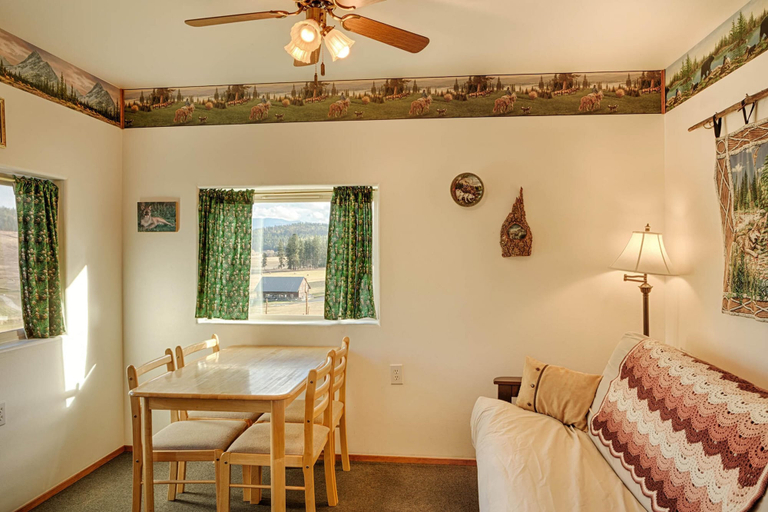 Bedroom 4, Hideaway Cabin in Oroville, Okanogan