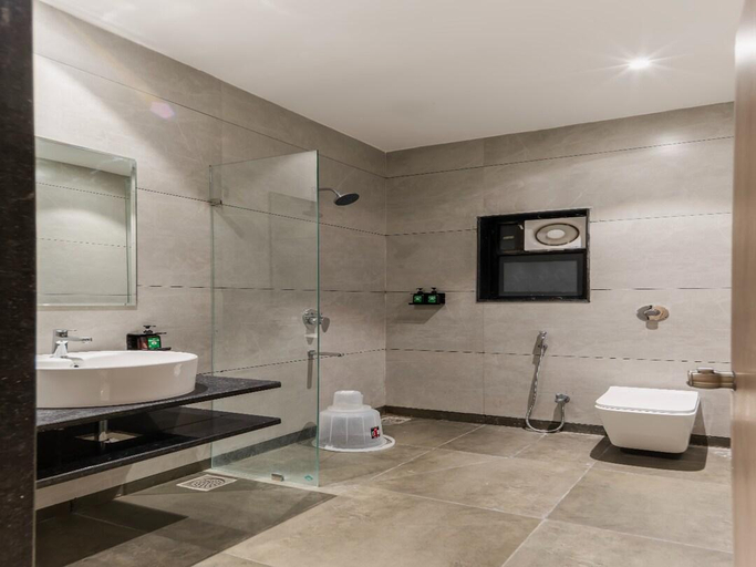 Bathroom 4, Hotel Bafna Lawn, Uttar Bastar Kanker