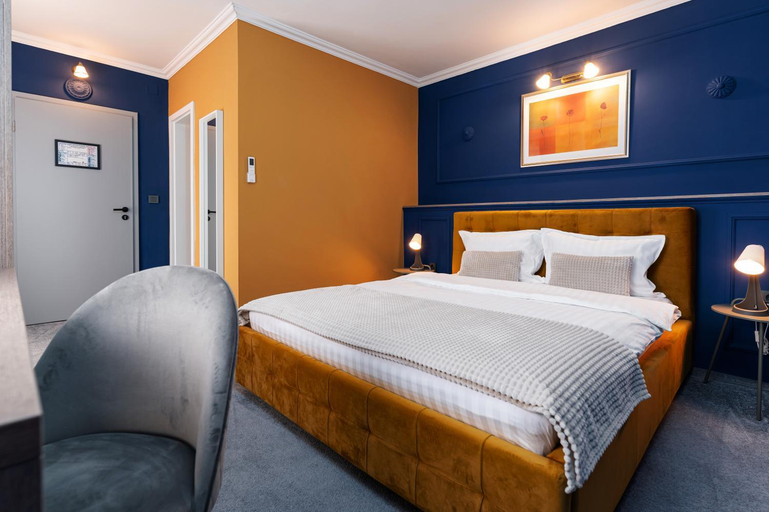 Others 5, Hotel Coco, Timisoara