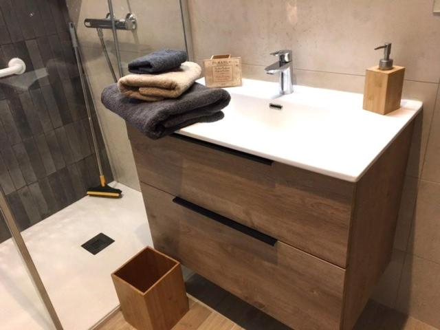 Bathroom 3, Villa Bellevue chambre d'hotes, Dordogne