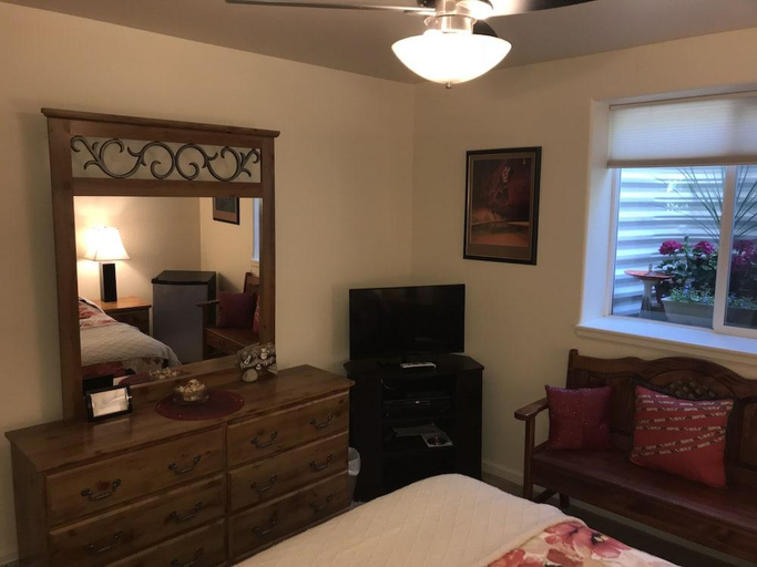 Bedroom 2, BRIDAL VEIL BED AND BREAKFAST -ADULT ONLY, Ouray