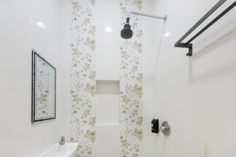 Bathroom 5, Paskal Inn, Bandung