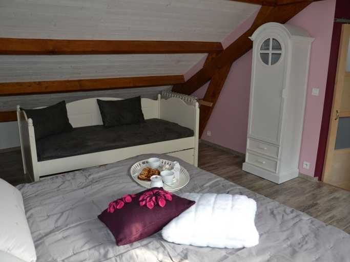 Bedroom 3, Chambres D'hôtes Villa de Vienne-en-arthies, Val-d'Oise