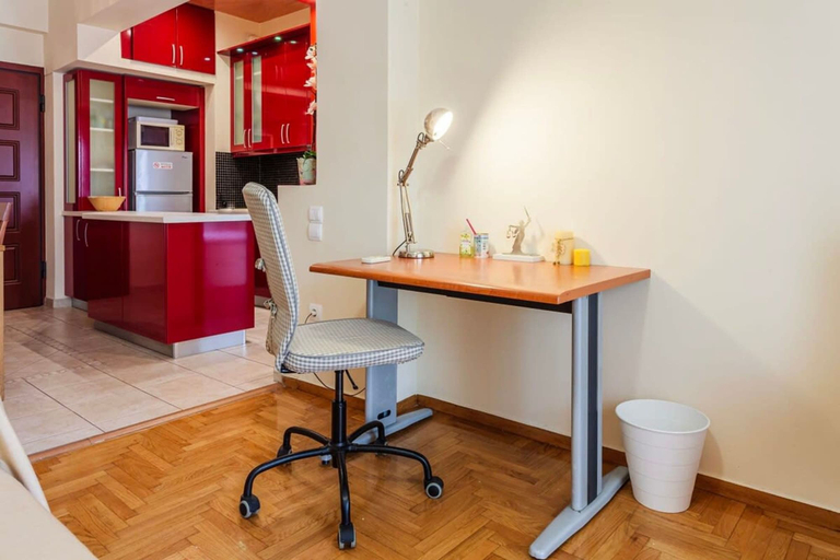 Room 3, Athens Strawberry Hideaway - City Chic Retreat, Attica