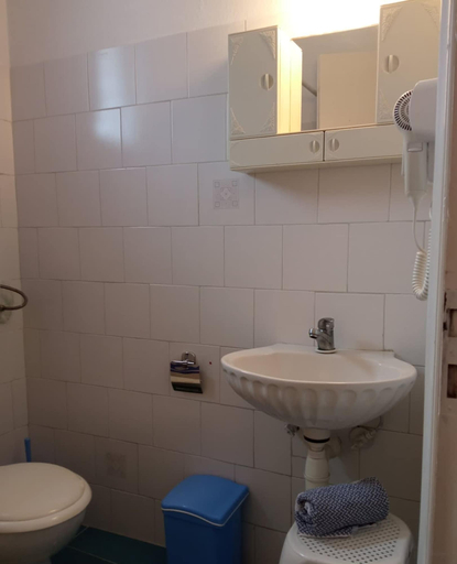 Room 4, Alonnisos Beachfront Getaway - Cozy Summer Gem, Thessaly