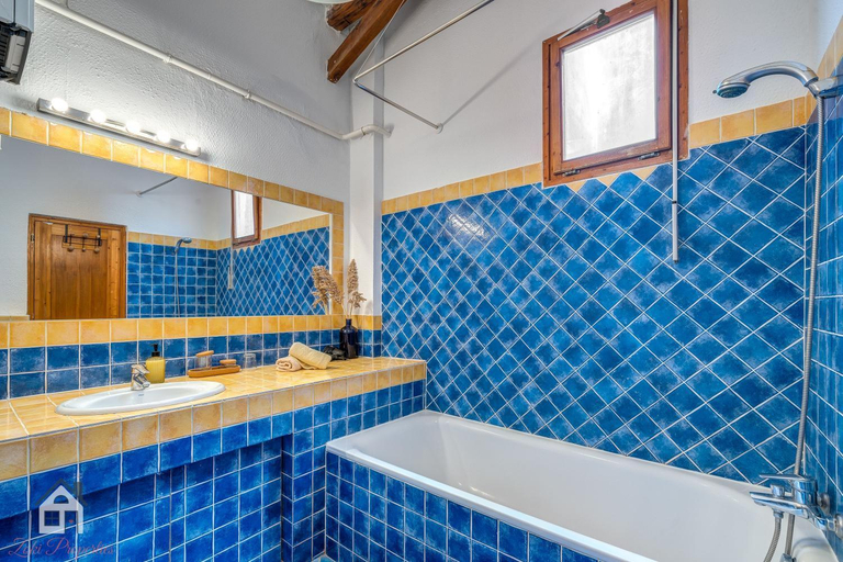 Bathroom 3, ACME Apartments, Budapesti