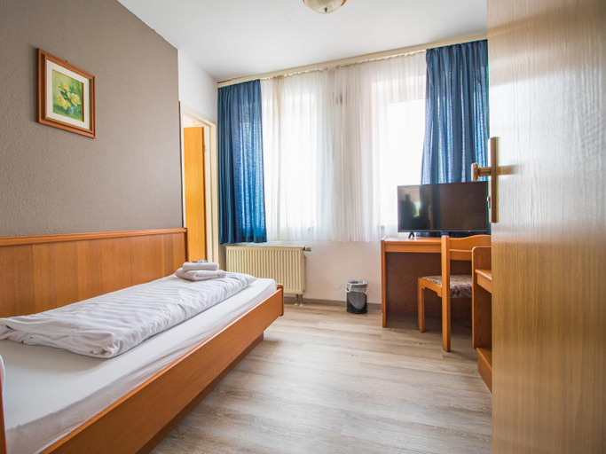 Others 3, Hotel Naundorf, Burgenlandkreis