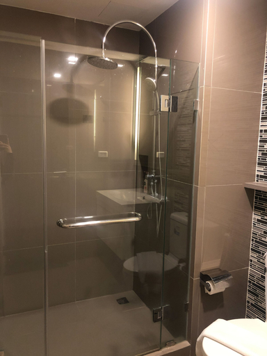 Bathroom 5, Dazzle Residence, Wattana