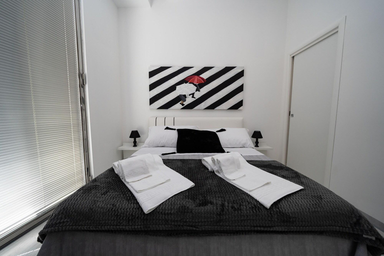 Bedroom 2, White Rooms, Reggio Di Calabria