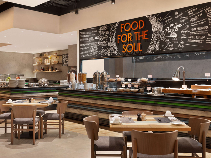 Food & Drinks 5, Mercure Dubai Gold District, Dubai