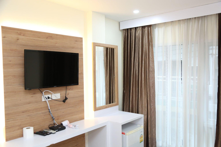 Bathroom 4, Rose Nana Hotel, Khlong Toey