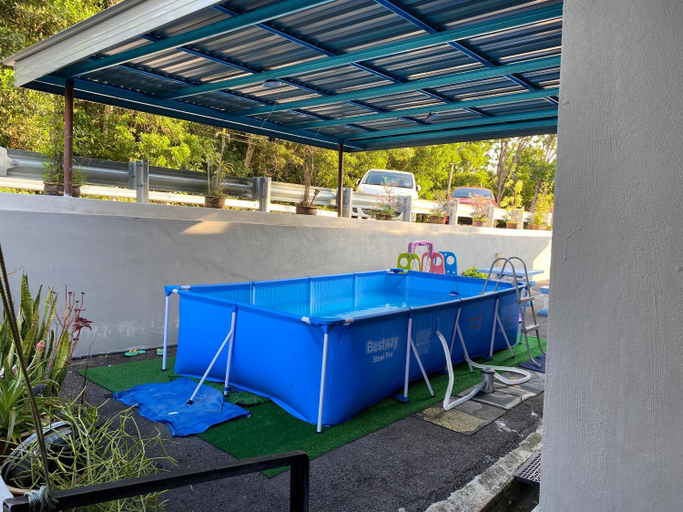 Swimming pool, Babamoon Homestay, Malacca City