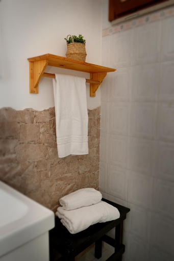 Bathroom 2, Da Giuseppe Apartments, Trapani