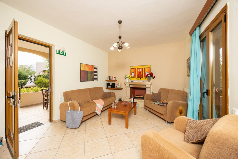 Room 4, Villa Vaso in Roussospiti, Crete