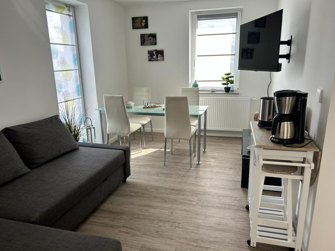 Shared lounge/TV area 4, Schonherrstrasse, Chemnitz