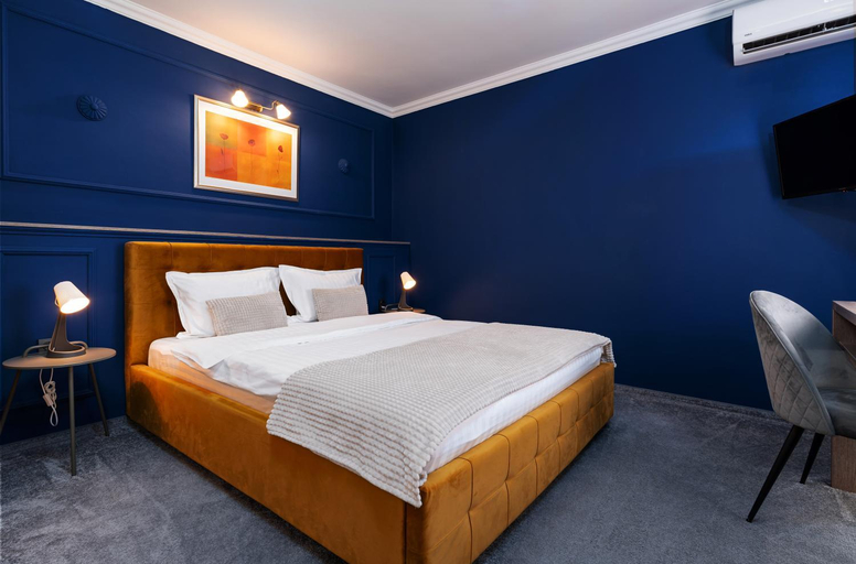 Others 4, Hotel Coco, Timisoara