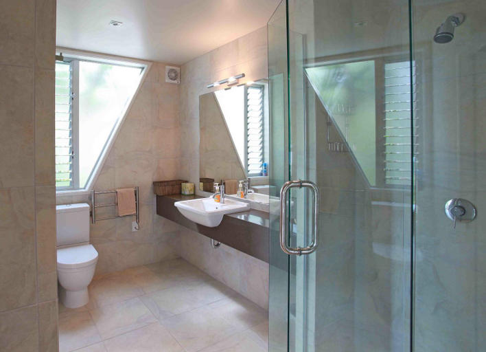 Bathroom 3, Nikau Apartments Waiheke Island, Auckland