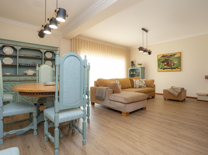 Room 2, Vizo 31 by Rent4all, Figueira da Foz
