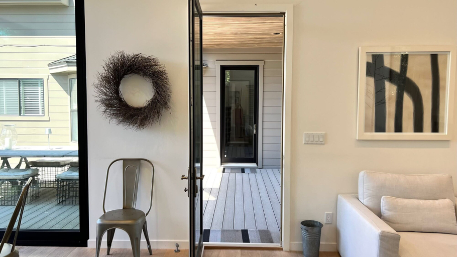 Room 2, Modern Sonoma Home w Private Pool - Valley Vineyards, Sonoma