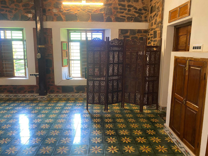 Others 5, Muthunandhini Palace, Kanniyakumari