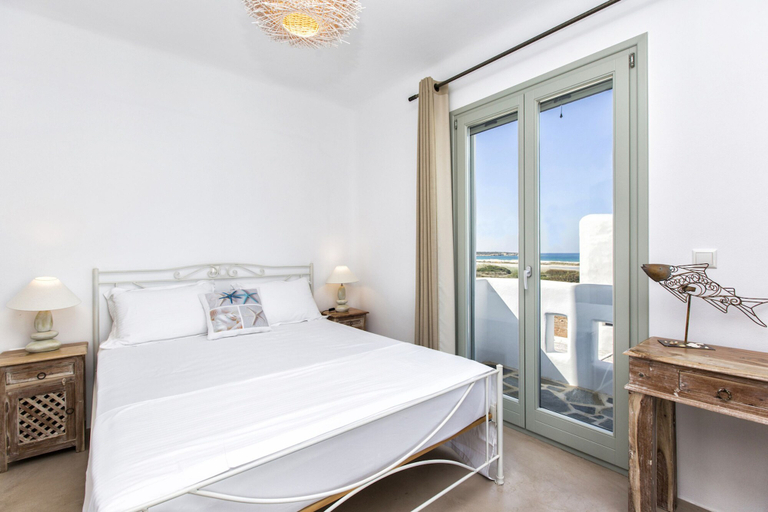 Room 5, Villa Glyfada a Private Fully Equipped gem, South Aegean