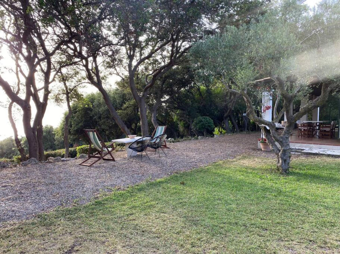 Room 4, Secluded Seaside Villa w Garden Sea-sunset View, West Greece