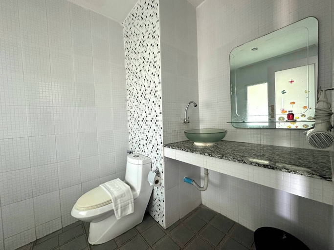 Bathroom 5, Anantra Resort Pattaya, Pattaya