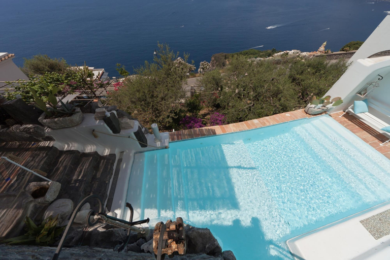Room 4, Villa Venusta - Majestic Villa With Pool, Salerno