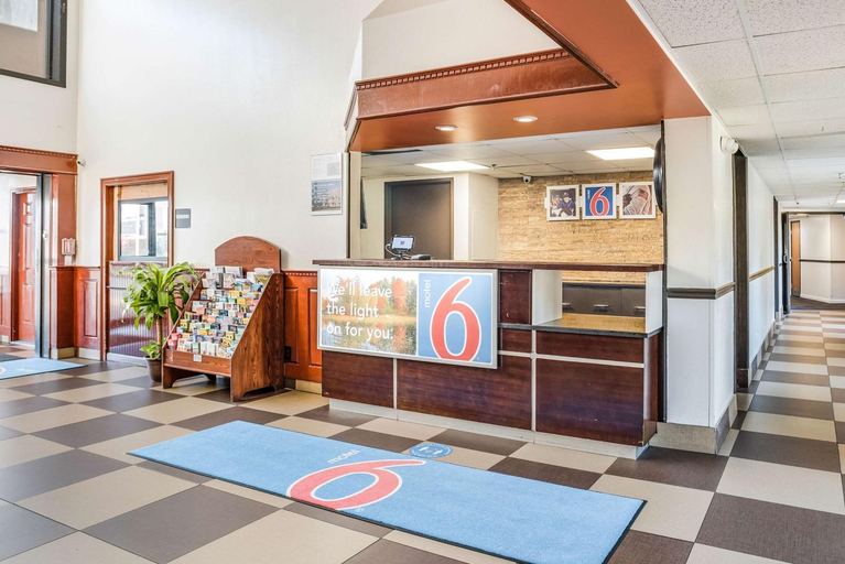 Public Area 2, Motel 6 Levittown, PA - Bensalem, Bucks