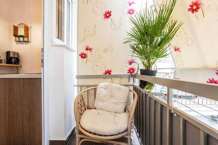 Room 5, Elena s Cozy Getaway In Kalamata s Center, Peloponnese