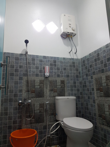 Bathroom 7