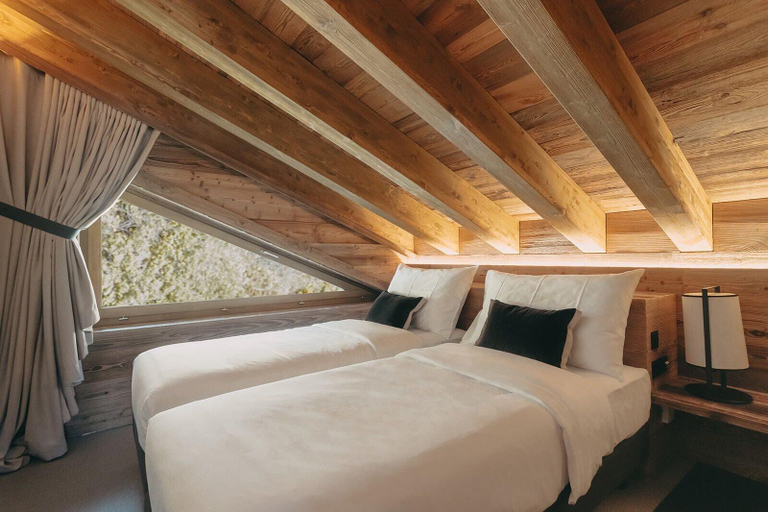 Bedroom 3, Eringer Hotel, Hérens