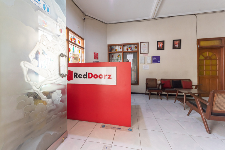 Public Area 3, RedDoorz @ Soekarno Hatta Indah, Malang
