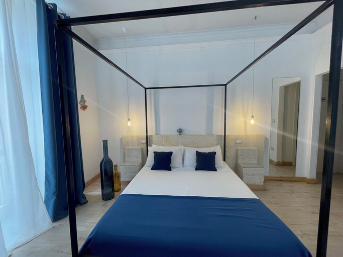 Bedroom 5, Casa D'Angiò, Foggia