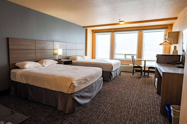 Bedroom 3, Ramada by Wyndham Cranbrook, East Kootenay