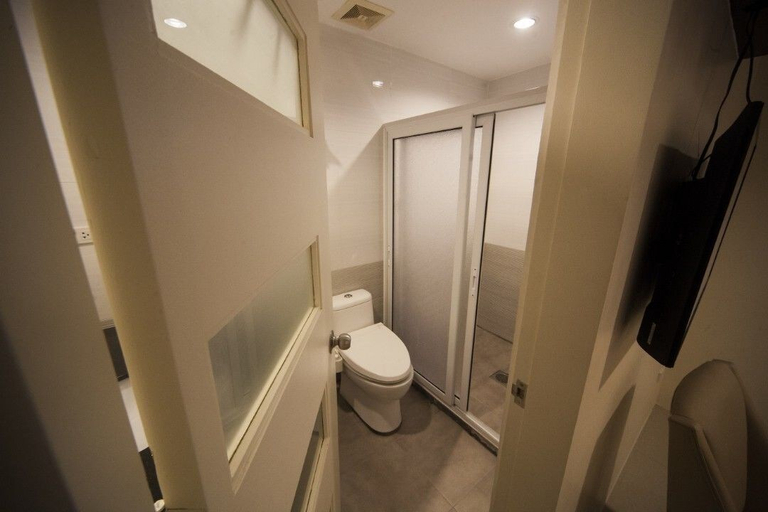 Bathroom, NS Royal Hotel -city Center Cebu, Cebu City