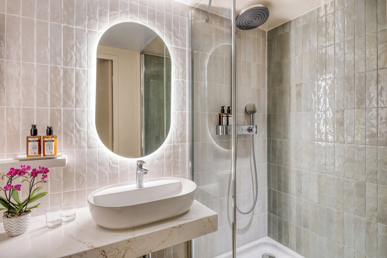 Bathroom 4, Citadines Les Halles Paris, Paris