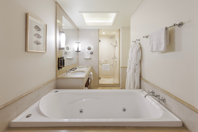 Bathroom 26