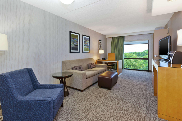Bedroom 3, Hotel Auburn Hills, Oakland