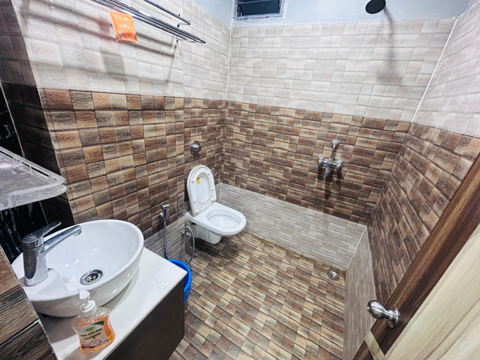 Bathroom 2, HOTEL DWARKA PALACE DARBHANGA, Darbhanga