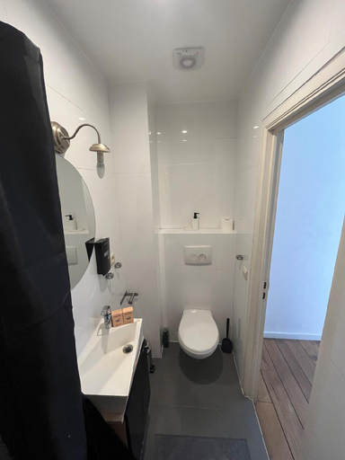 Bathroom 4, Appartment 1 bedroom (4 beds) Brussels center, Bruxelles