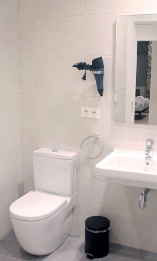 Bathroom 4, Talaia Ht, Guipúzcoa