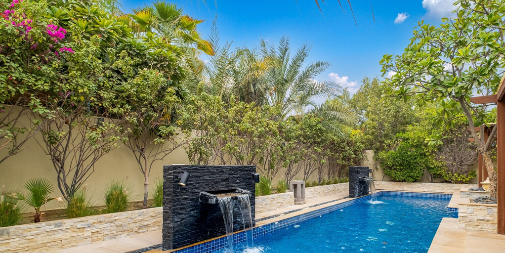 Sport & Beauty 4, LUX The Meadows 5 Bed Villa, Dubai