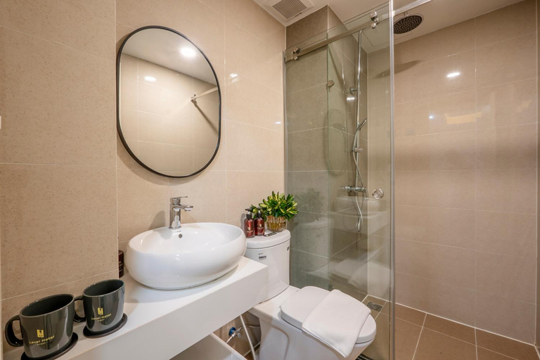 Bathroom 10